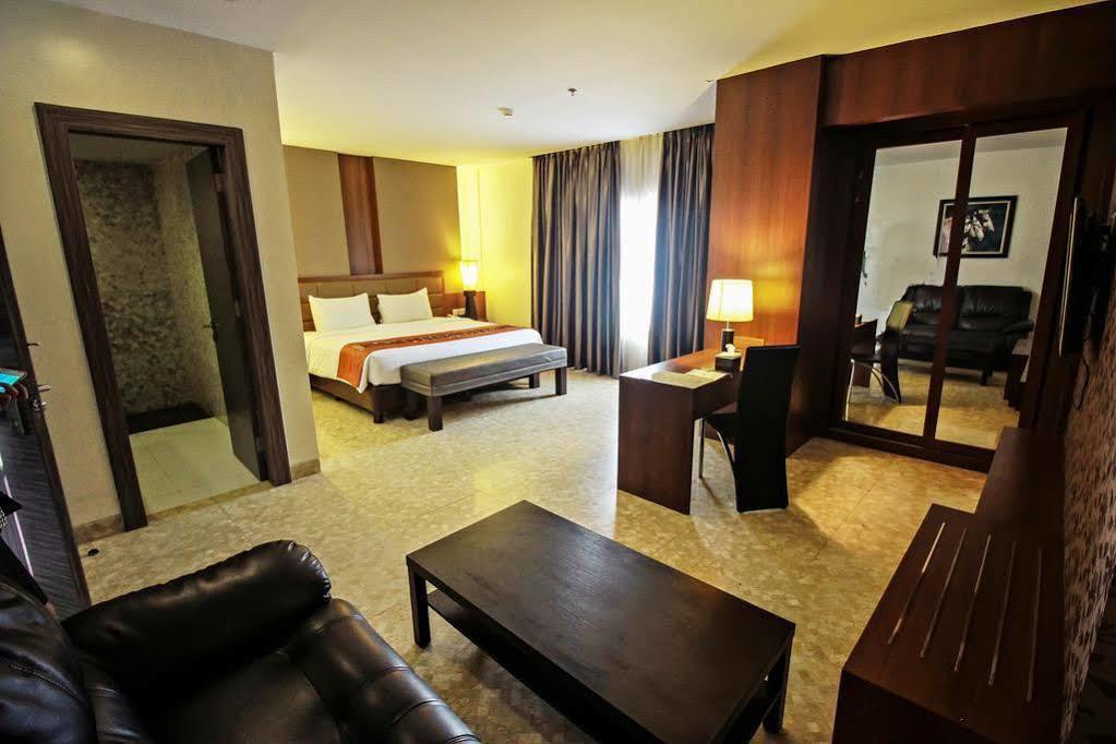 Zia Boutique Hotel Batam Exterior photo