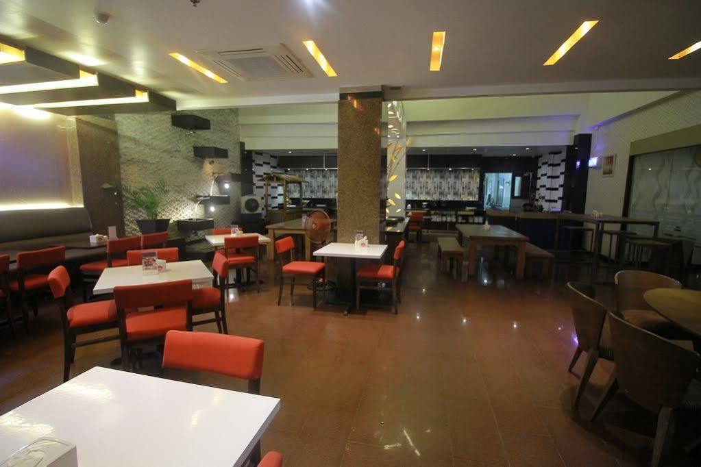 Zia Boutique Hotel Batam Exterior photo