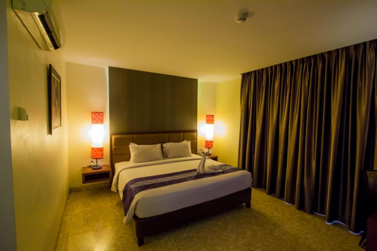 Zia Boutique Hotel Batam Exterior photo